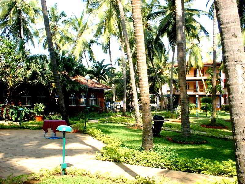 Dona Alcina Resorts Candolim Luaran gambar